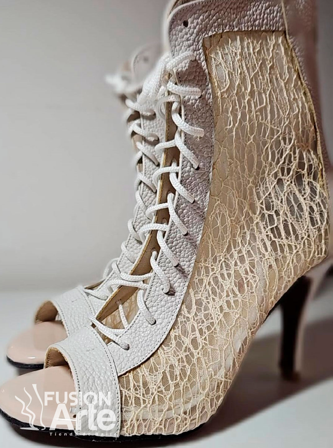 Modelo Sandy Bordada color nude tipo Botita - Imagen 2