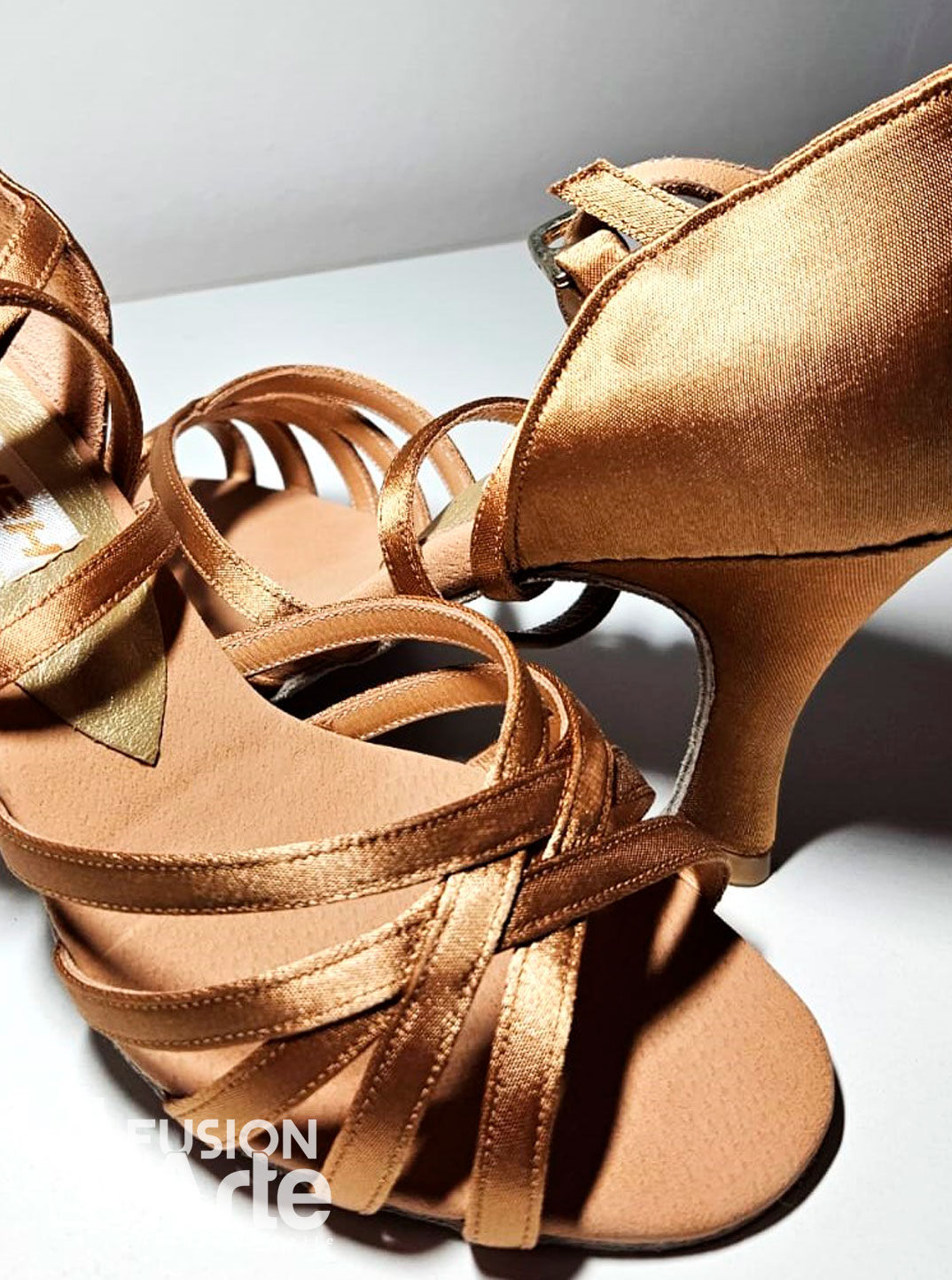 SANDALIAS-CLOE-BRONCE-01