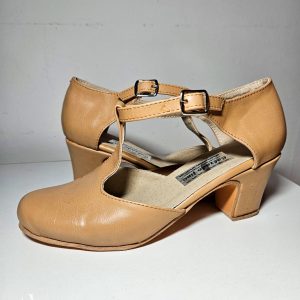 Zapato de tira beige