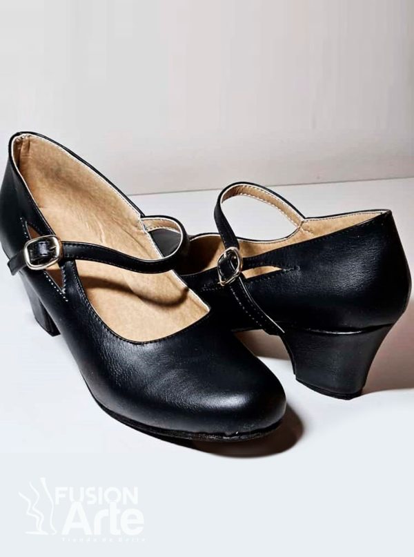 Zapato ensayo cuero ecológico modelo negro clásico del talle 34 al 41