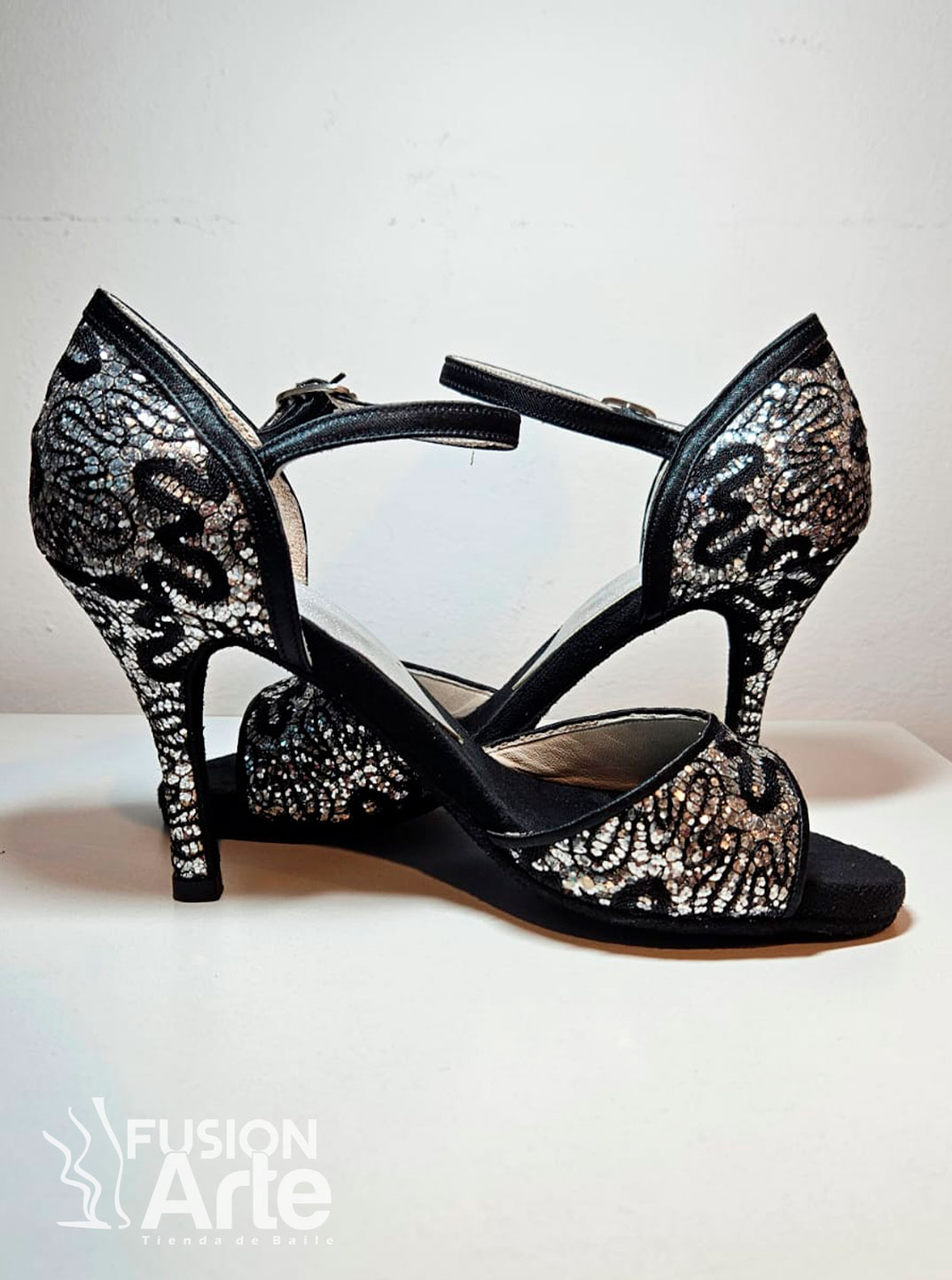 ESTAMPADO-PLATA-Y-NEGRO