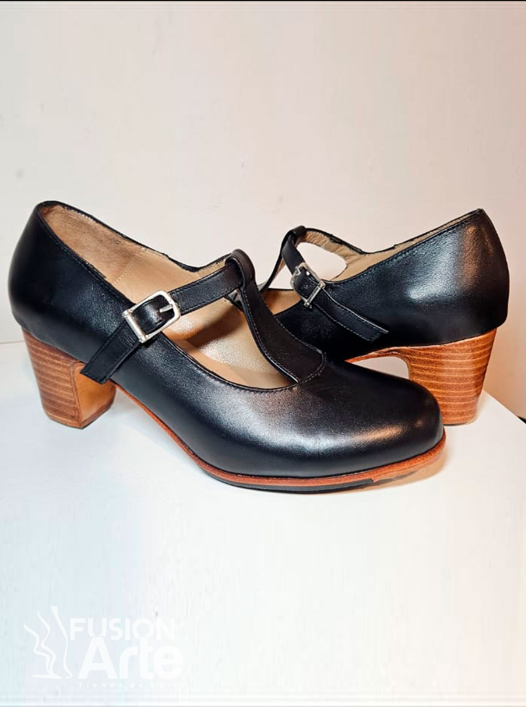 Modelo-Romina-Negro-02