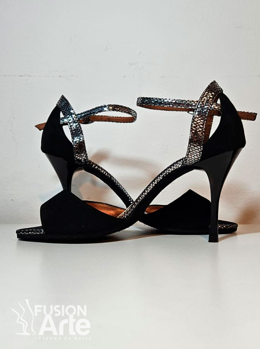 PLATA-Y-NEGRO-02